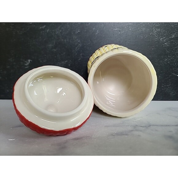 Sock Money Lidded Coffee Mug With Handle - Picture 6 of 10